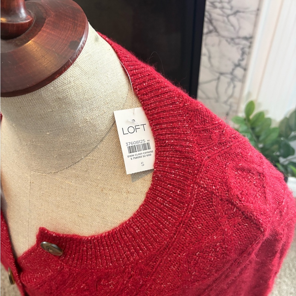 NWT LOFT cable red cardigan - Picture 2 of 3